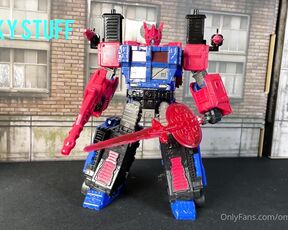 Danni Dolphin aka Omgdannidolphin OnlyFans - Shattered Glass Ultra Magnus and more robots