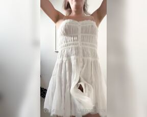 Jamie Forever aka Jamieforeverx OnlyFans - I need more cute sun dresses in my life What do you think