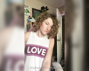 Kymmy Harper aka Kymmyharper OnlyFans - POV I’m your girlfriend and I send you this video to make your day better  I posted a FULL