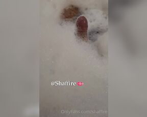 Shemale Shaffire aka Shaffire OnlyFans - Any one else have this many bubbles in a bath