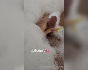 Shemale Shaffire aka Shaffire OnlyFans - Any one else have this many bubbles in a bath