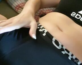 TS Alyssa aka tsalyssawestx OnlyFans - Do you like my buldge