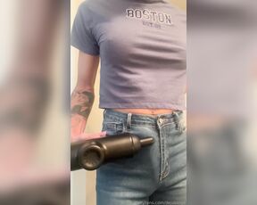 Deja Beige aka dejabeige OnlyFans - Using my heavy duty vibrator on my jeans until I can’t help but to pull