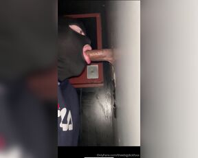 TS Theebigdickfoxx aka theebigdickfoxx OnlyFans - This was my first time at a gloryhole… It Was Fun!!!