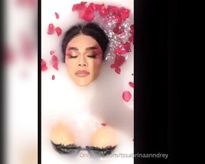 SabrinaAnndrey Lizz aka tssabrinaanndrey OnlyFans - Who wants to take a bath with me I want to get fucked in this bath