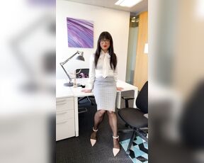 Alina Wang aka alinawang OnlyFans - Daily office thong and nylon check I’m wearing fully fashioned stockings and suspenders to office