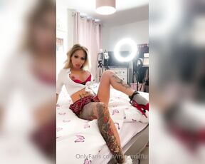 Mia Maffia aka mia_maffia OnlyFans - Fucked out and full of cum do you get horny pulling ur cock out