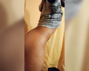 Bott0mboia aka bott0mboi OnlyFans - Finally! a suction cup dildo uwuuu