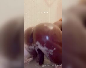 TS Glamazon aka hungxhottie OnlyFans - Come & hit this ass fresh out the tub