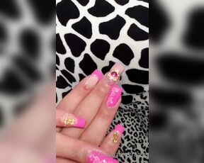 Gabriela Barbie aka barbietransg OnlyFans - New manicure