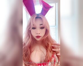 PrincessStarLight aka princessstarlight OnlyFans - Bath Time Bunny Who wants to French kiss and share this hot load after I’ve