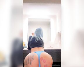 Ziyah Bonds aka bubbleslove OnlyFans - Back outside yeah