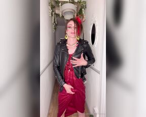 TS Missy aka silksatinmissy OnlyFans - 80s Relax…when you want to cum!!