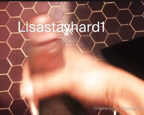 Lisastayhard aka lisastayhard OnlyFans - Had to bust a nut and my sister bathroom I think her boyfriend