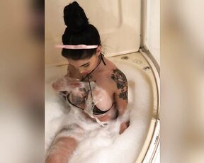 Katy Leon aka katyleonhot OnlyFans -