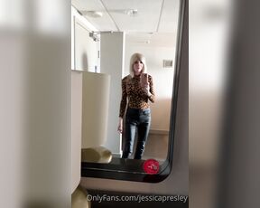 TS Jessica Presley aka Jessicapresley OnlyFans - A lil’ tour of my room