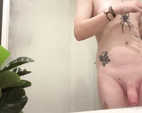 Mia Vayne aka miavayne OnlyFans - So horny I cant even dry off properly without touching myself