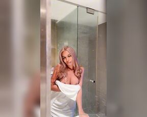 Ladyboy_maria aka ladyboymaria199 OnlyFans Video - I am available for video call and also can do custom video for you daddy