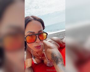 Sabrina Silvie aka sabrinasilvie OnlyFans Video - Sexy beach