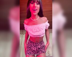 Kimmy Reina aka kim_reina19 OnlyFans Video - I would let you get all the milk out of me as you want