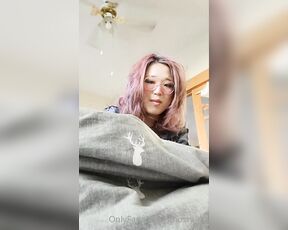 Ghosty 40 aka ghosty_40 OnlyFans Video - Soft POV your girlfriend tries to wake you up