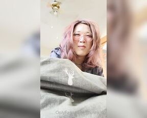 Ghosty 40 aka ghosty_40 OnlyFans Video - Soft POV your girlfriend tries to wake you up