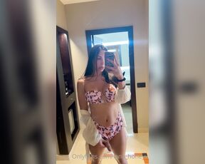 Lana_honey aka lana_honeyx OnlyFans Video - Me puse de traviesa y mis amigas me han pillado