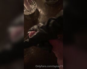 TayTay aka taytay73 OnlyFans Video - I should have gotten a smaller size but these latex gloves feel amazing