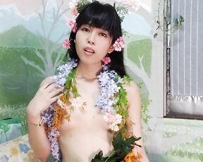 Reina Hanno aka reinahanno OnlyFans Video - You want this special flower nectarBut the only way to pluck it safely is to help