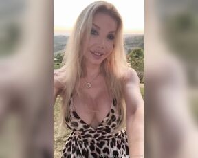 Ana Mancini aka anamancini OnlyFans Video - My birthday in tuscany was magical Do you like my dress