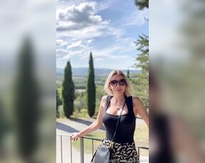 Ana Mancini aka anamancini OnlyFans Video - Lets walk together  tuscany