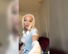 Autumn Runner aka autumnrunnerr OnlyFans Video - If I was an anime character Id make the world suck my huge thick cock