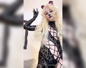 Giselly Angel aka Tsgiselly OnlyFans - SPECIAL HALLOWEEN I introduce to you the black jaguar