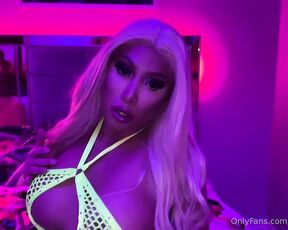 Brooklyn Diez aka phuckfaaame OnlyFans Video - Daddy came to beat it up picassodasexgod