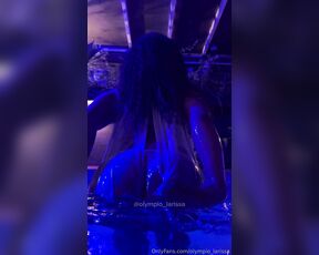 Larissa Olympio aka olympio_larissa OnlyFans Video - hmmm bby lets have sex at the pool