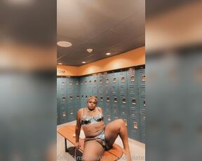 TS Hole Puncher aka only1chocolatexxx OnlyFans Video - Bath House LA