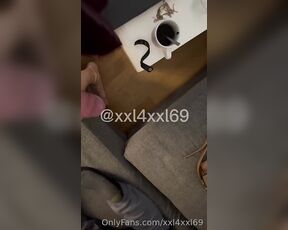 XXL4XXL aka xxl4xxl69 OnlyFans Video - I love it when he starts screaming but he need to learn to take it all