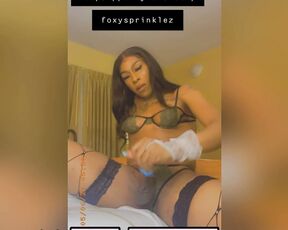 Foxy Sprinklez aka foxysprinklez OnlyFans Video - Couldnt Decide Whats Prettier Watching Me Or My Dick  Sooooooo