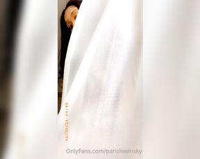 Paris Lewinsky aka parislewinsky OnlyFans Video - Wanna come over