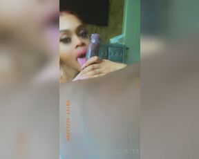 Paris Lewinsky aka parislewinsky OnlyFans Video - I love sucking BLK cock