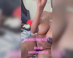 Aakosha Bentley aka aakoshab OnlyFans Video - Smoke with me