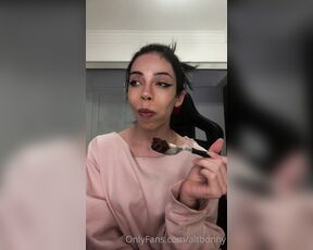 TS Altbonny aka altbonny OnlyFans Video - Eating cum and brigadeiro