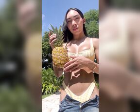 SerjaRabbit aka serjarabbit1 OnlyFans Video - Piña Colada  This pineapple juice with my milk will make you feel so fresh