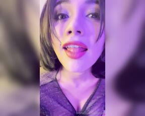 TS Danitza aka danitatrans OnlyFans Video - Me presento con mi nuevo Corte corazones espero les gustes