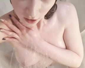 Kate Quinn aka acrylickatequinn OnlyFans Video - Daily Highlight Video Lets jump in the shower together, you can scrub my back, and other