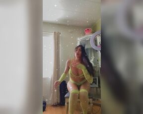 TS Hottestlatina aka hottestlatina OnlyFans Video - Who wants to watch me dance