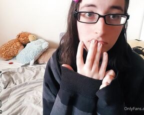 BoringKate aka boringkate OnlyFans Video - 06-08-2021 - Some ancient cuteness This was shot way back in 2017, but this is my first time