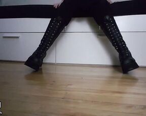 BoringKate aka boringkate OnlyFans Video - 03-05-2019 - Goth boots