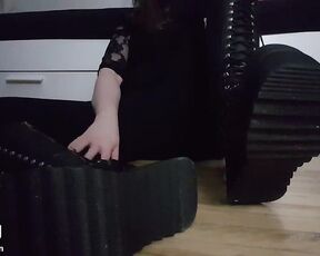 BoringKate aka boringkate OnlyFans Video - 03-05-2019 - Goth boots