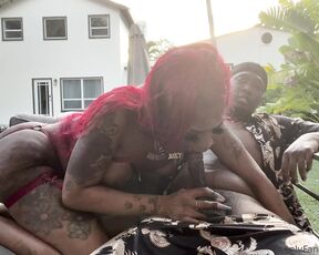 Bamella Scott aka da_bam OnlyFans Video - 08-26-2023 - Sucking him good behind the mansion  thatniggatwin